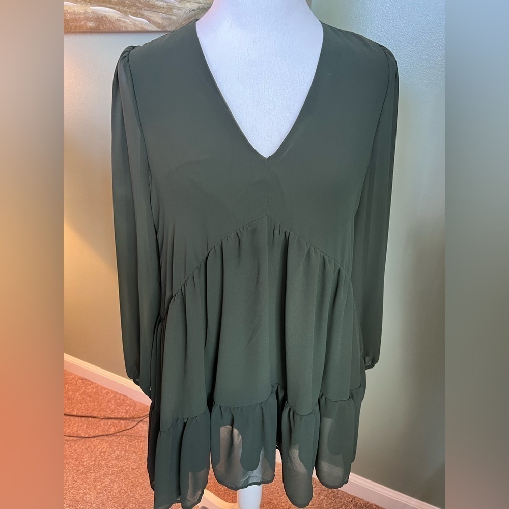 Mello’day brand long sleeve blouse green size S.